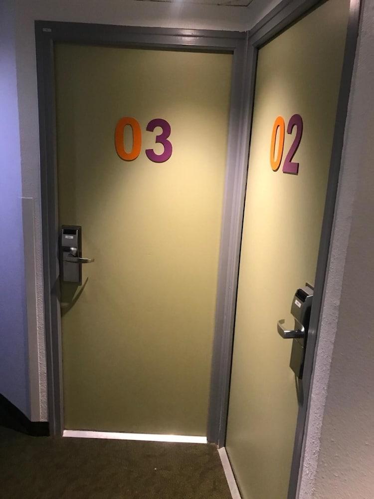 雷缪罗迎宾酒店 莱斯米路 外观 照片